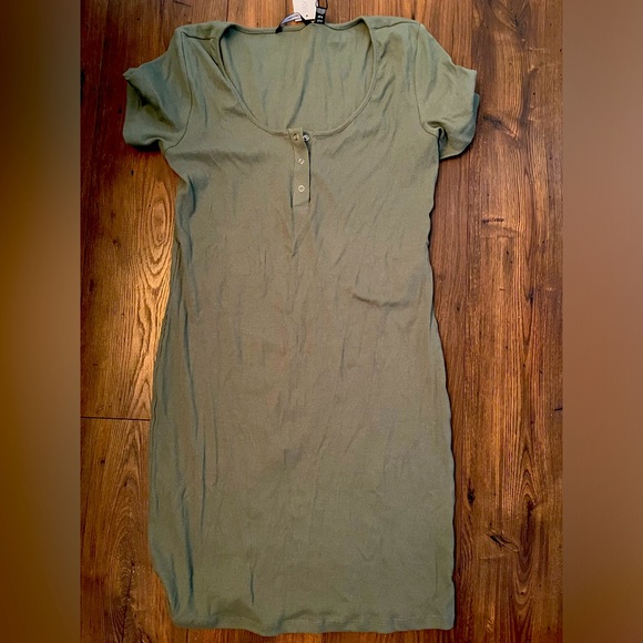 Henley dress NWT - Picture 1 of 2
